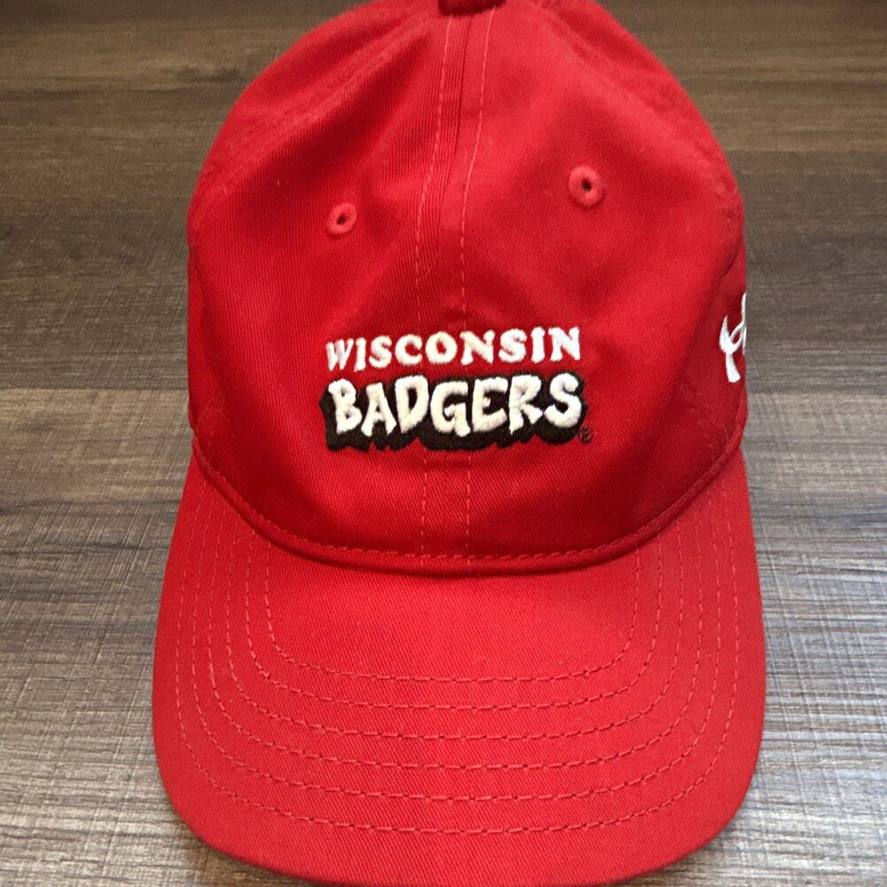 Under Armour Wisconsin Badgers NCAA Red Boys Adjustable One Size Cap Hat